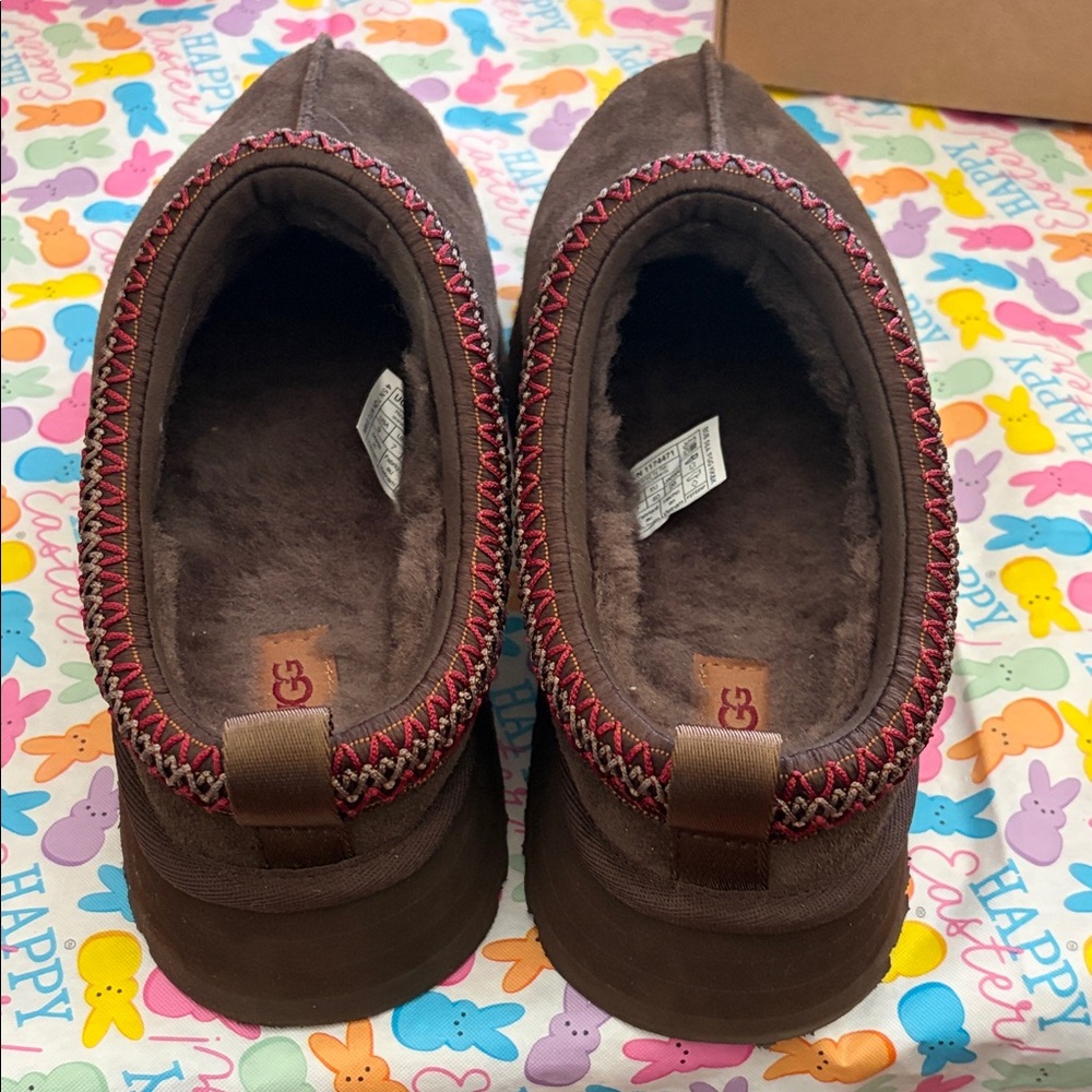 Women’s Chocolate Brown Platform Ugg’s Size 9 barely worn in Box - Picture 11 of 15
